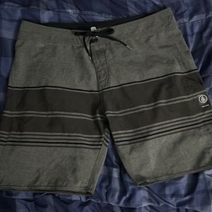Mens Volcom board shorts